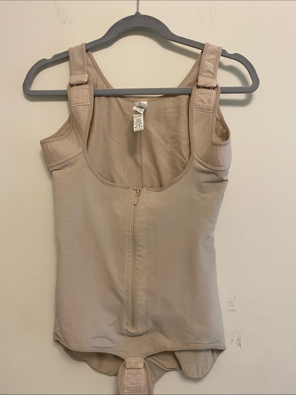Colombian shapewere By Fajate firm Beige Sz L.